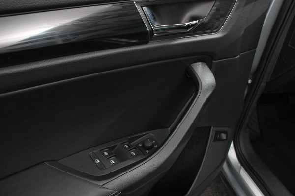 Škoda Kodiaq 1.5 TSI 150pk DSG Style 7 persoons | Navigatie | Climate control | Cruise control | Camera | Lichtmetalen velgen | Parkeer sensoren | Stoelverwarming voor