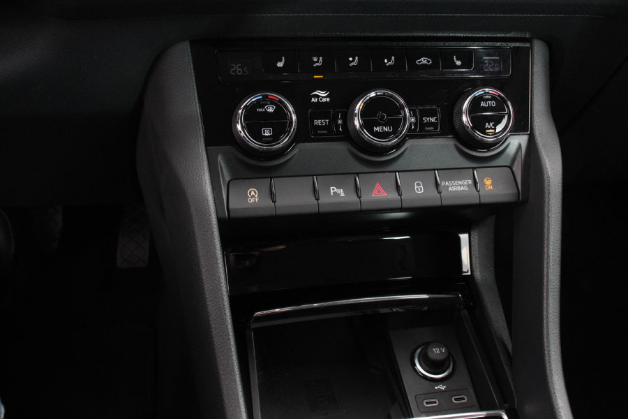 Škoda Kodiaq 1.5 TSI 150pk DSG Style 7 persoons | Navigatie | Climate control | Cruise control | Camera | Lichtmetalen velgen | Parkeer sensoren | Stoelverwarming voor