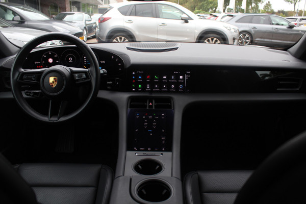 Porsche Taycan Cross Turismo 4 93 kWh / SoH 96% / Panoramadak / Camera / Leder / Keyless / 20'' / Dodehoek / Stoelverwarming / Warmtepomp