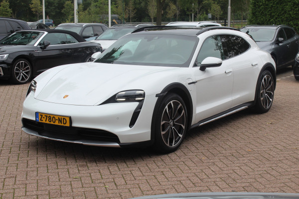 Porsche Taycan Cross Turismo 4 93 kWh / SoH 96% / Panoramadak / Camera / Leder / Keyless / 20'' / Dodehoek / Stoelverwarming / Warmtepomp
