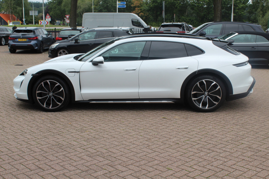 Porsche Taycan Cross Turismo 4 93 kWh / SoH 96% / Panoramadak / Camera / Leder / Keyless / 20'' / Dodehoek / Stoelverwarming / Warmtepomp