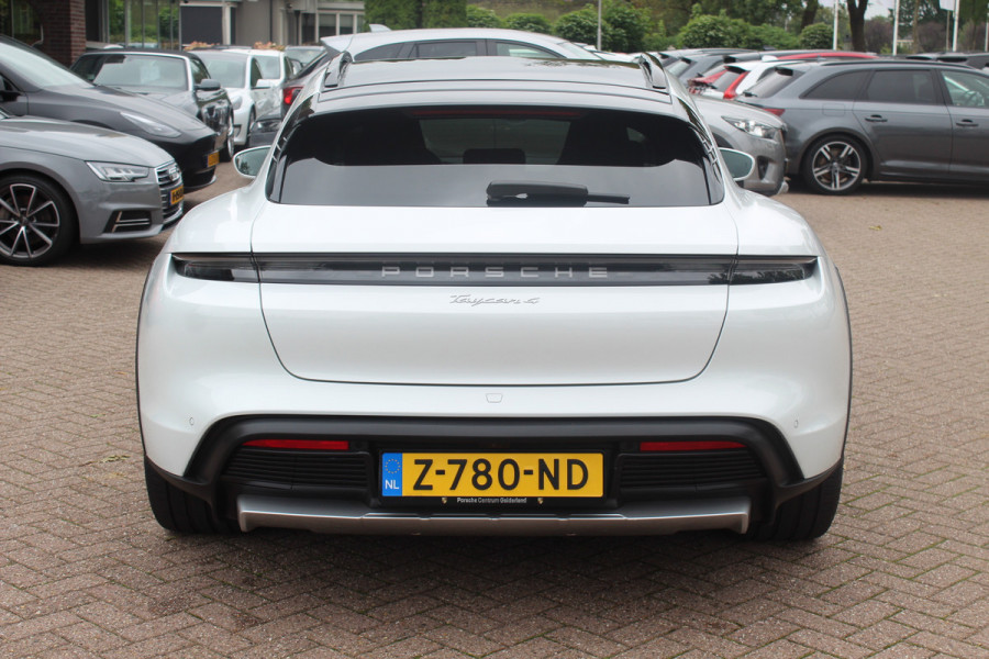 Porsche Taycan Cross Turismo 4 93 kWh / SoH 96% / Panoramadak / Camera / Leder / Keyless / 20'' / Dodehoek / Stoelverwarming / Warmtepomp