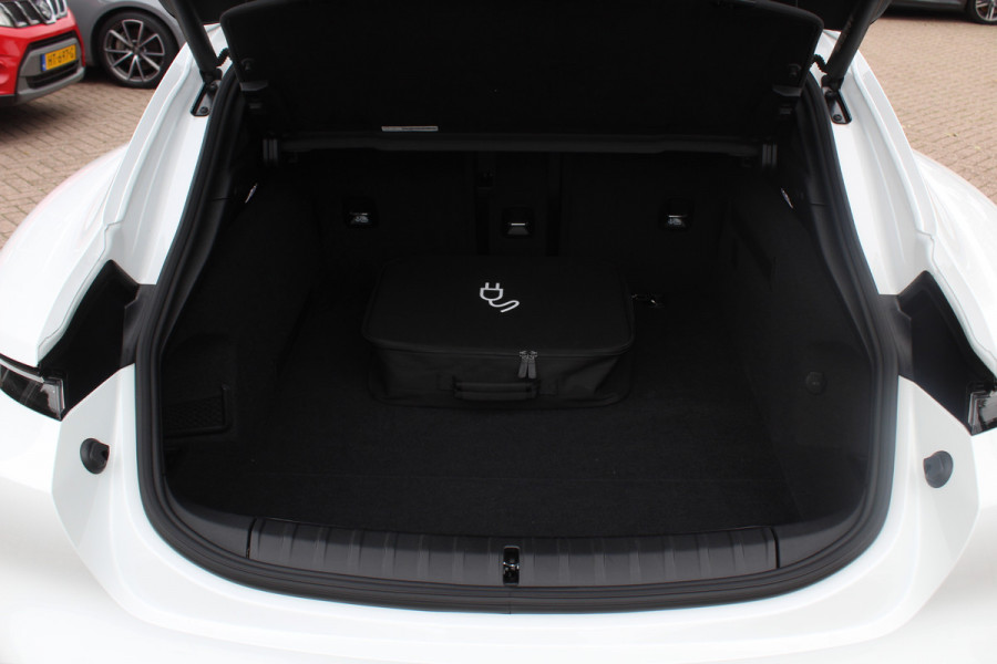 Porsche Taycan Cross Turismo 4 93 kWh / SoH 96% / Panoramadak / Camera / Leder / Keyless / 20'' / Dodehoek / Stoelverwarming / Warmtepomp
