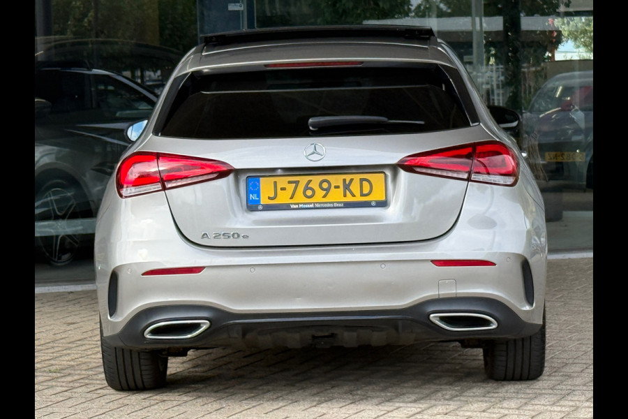Mercedes-Benz A-Klasse 250 e AMG Pano|Memory|Sfeer|Dealer Onderhouden