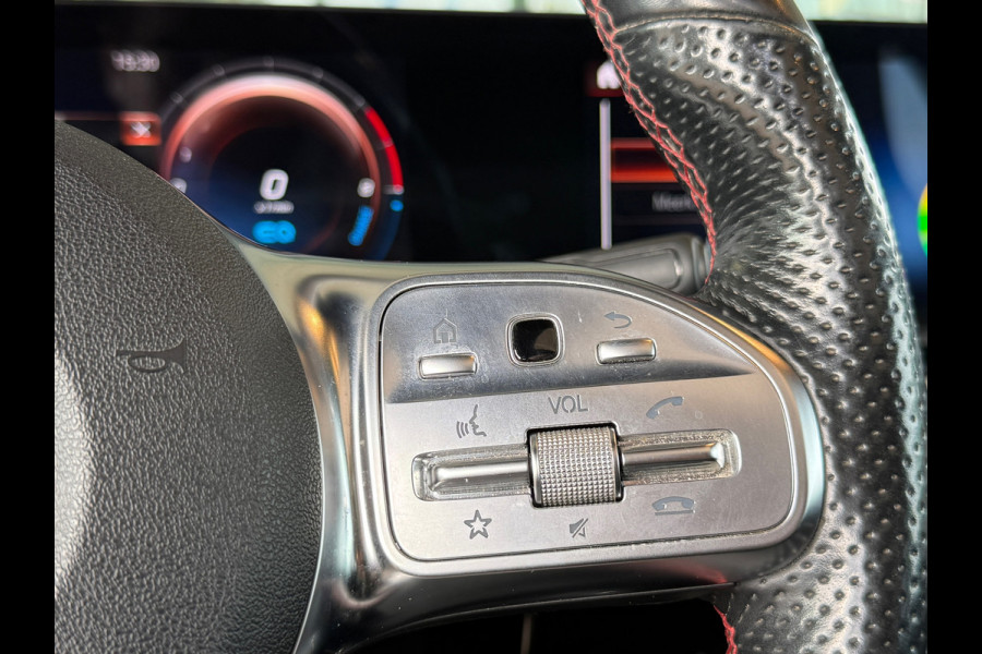 Mercedes-Benz A-Klasse 250 e AMG Pano|Memory|Sfeer|Dealer Onderhouden