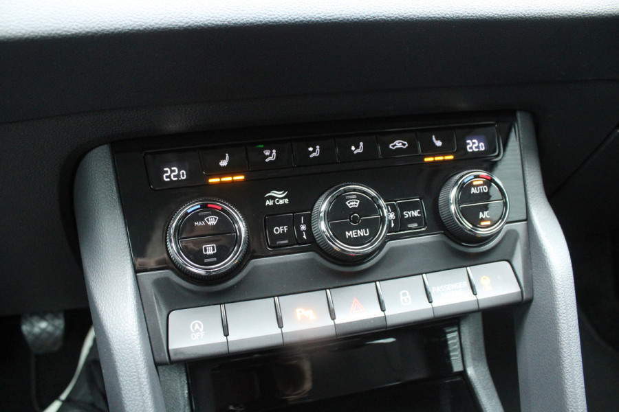 Škoda Karoq 1.5 TSI ACT 150pk Business Edition Plus NL-Auto NAP Clima Cruise Navi Camera Canton El. Klep 17"LMV