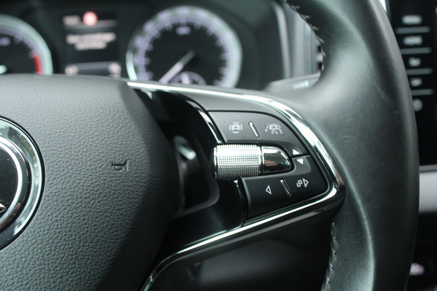 Škoda Karoq 1.5 TSI ACT 150pk Business Edition Plus NL-Auto NAP Clima Cruise Navi Camera Canton El. Klep 17"LMV