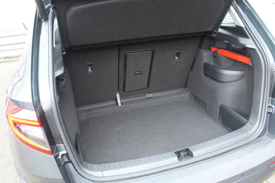 Škoda Karoq 1.5 TSI ACT 150pk Business Edition Plus NL-Auto NAP Clima Cruise Navi Camera Canton El. Klep 17"LMV