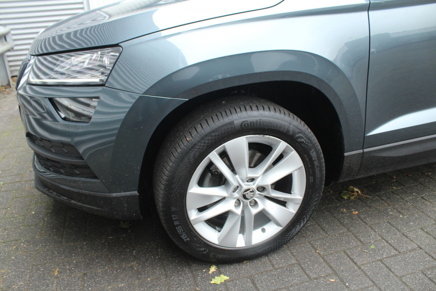 Škoda Karoq 1.5 TSI ACT 150pk Business Edition Plus NL-Auto NAP Clima Cruise Navi Camera Canton El. Klep 17"LMV
