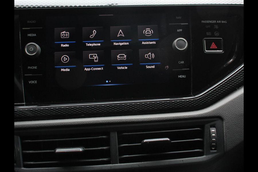 Volkswagen Polo 1.0 TSI Life DSG | Navigatie | Digitale Cockpit | Airco | Parkeer sensoren V+A | LED | Lichtmetalen Velgen