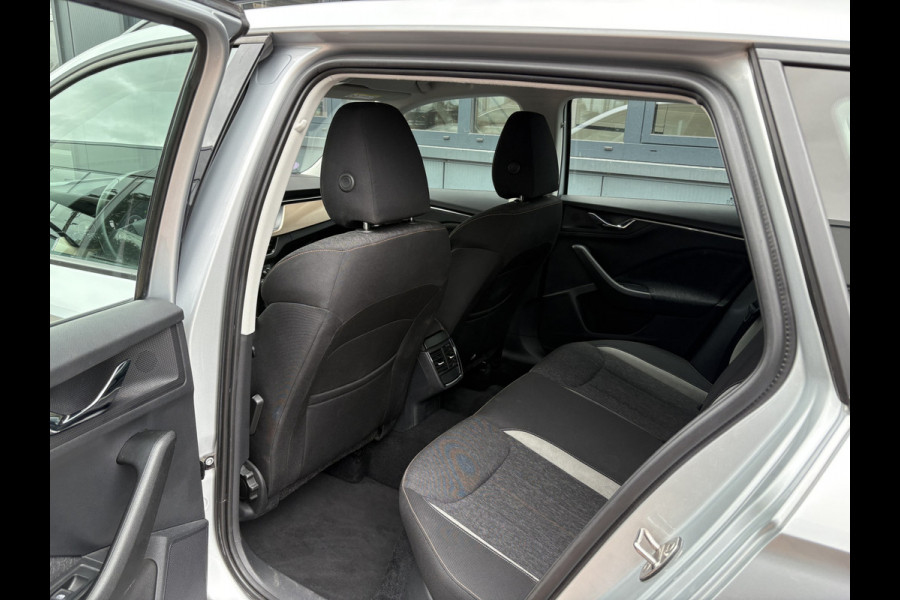 Škoda Kamiq 1.0 TSi 115pk DSG Business Edition VIRTUAL/CARPLAY/NAVI/DAB/CRUISE/PDC/STOELVERWARMING