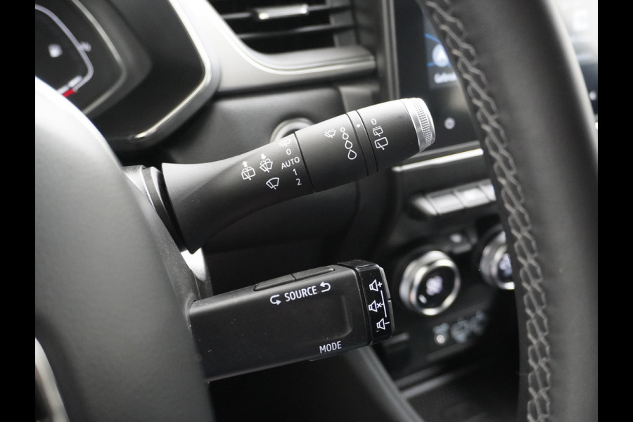 Renault Captur 1.3T 141PK AUT-7 R.S. Line Trekhaak Camera Apple Carplay Android Auto Navi Ecc Cruise Control Pdc Led Isofix Privacy Glas Two Tone 1e Eigenaar