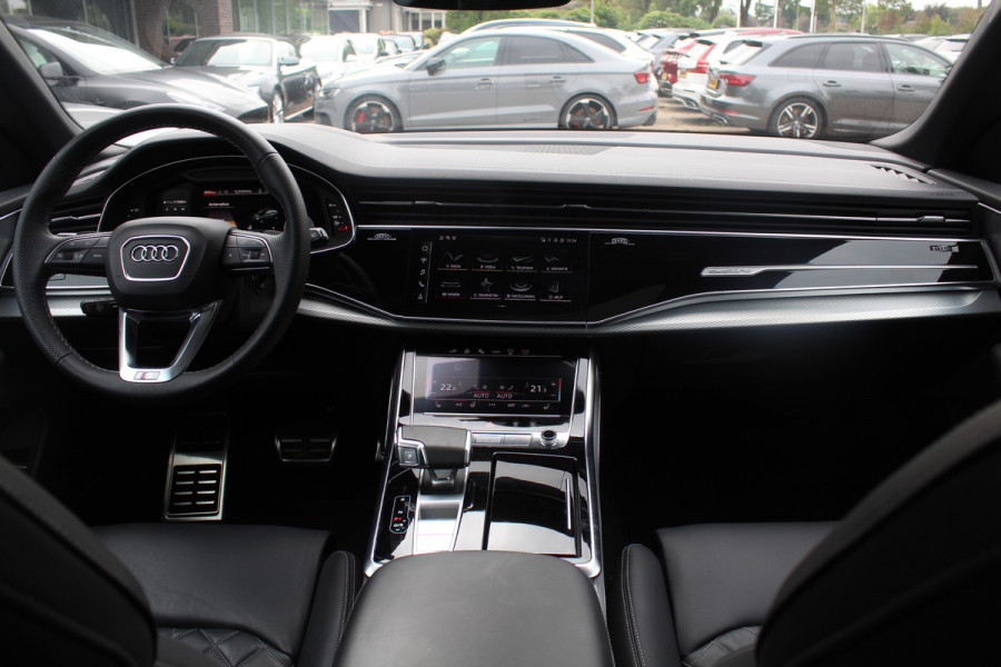 Audi Q8 60 TFSI e quattro Pro Line S Competition / ABT / Trekhaak / Panoramadak / 360Camera / Head-up / Laser LED / 21'' / Softclose / RS Seats / Dodehoek / DAB / ACC / Stuur+Stoelverwarming