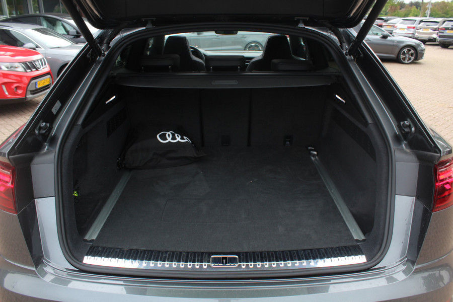 Audi Q8 60 TFSI e quattro Pro Line S Competition / ABT / Trekhaak / Panoramadak / 360Camera / Head-up / Laser LED / 21'' / Softclose / RS Seats / Dodehoek / DAB / ACC / Stuur+Stoelverwarming
