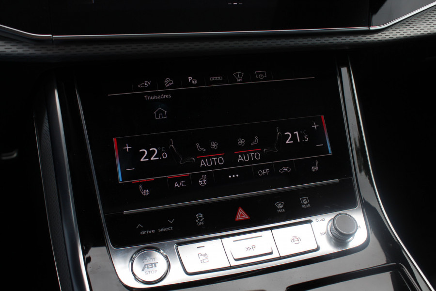 Audi Q8 60 TFSI e quattro Pro Line S Competition / ABT / Trekhaak / Panoramadak / 360Camera / Head-up / Laser LED / 21'' / Softclose / RS Seats / Dodehoek / DAB / ACC / Stuur+Stoelverwarming