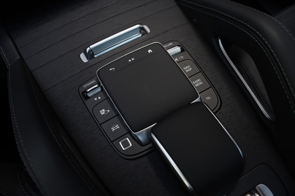Mercedes-Benz GLE Coupé AMG 53 Hybrid 4MATIC+ Premium Aut9 | Facelift | Airmatic | Distronic | Panoramadak | Massage | Trekhaak | Softclose | Vlakkenverwarming | HUD | Stoelventilatie | Luchtkwaliteitspakket |