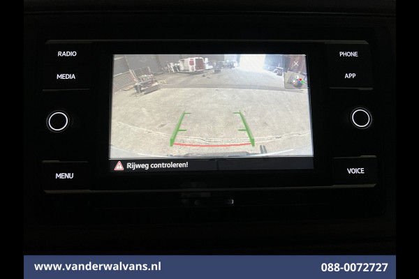 Volkswagen Crafter 2.0 TDI 141pk L3H2 L2H1 Euro6 Airco | Camera | Apple Carplay | Android Auto Bijrijdersbank, 3000kg trekvermogen Volkswagen Crafter 2.0 TDI 141pk L3H2 L2H1 Euro6 Airco | Camera | Apple Carplay | Android Auto Bijrijdersbank, 3000kg trekvermogen