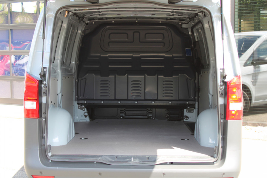 Mercedes-Benz Vito 114 CDI / BPM VRIJ / Automaat / Lang / 1.700 km!! / PDC / Camera / Navi / NIEUWSTAAT