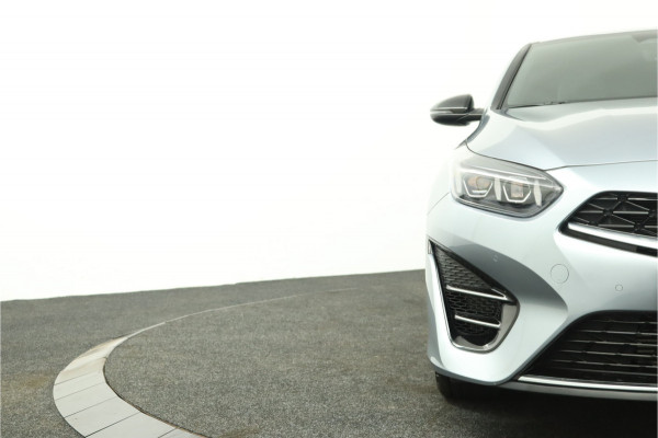 Kia ProCeed 1.5 T-GDi GT-Line Automaat - Apple Carplay/Android Auto - Cruise Control - Dodehoekdetectie - Climate Control - Navigatie - Stoel/Stuur Verwarming - - Fabrieksgarantie tot 06-2031