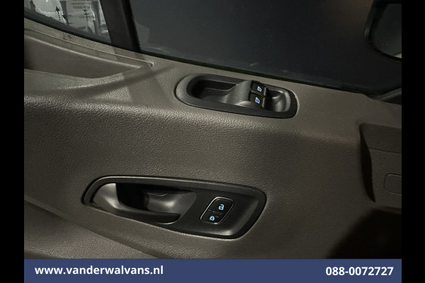 Ford Transit 2.0 TDCI 130pk Bakwagen 221cm hoog Laadklep Euro6 Airco | 3-Zits | Camera Verwarmde voorruit, Bijrijdersbank, 920kg laadvermogen