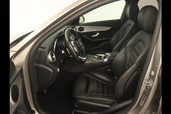 Mercedes-Benz C-Klasse 200 Business Solution AMG | Leder | Carplay | Navigatie | Stoelverwarming | Camera | Adaptive cruise | Full LED | LMV 18 inch