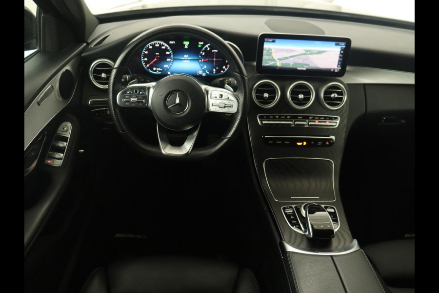 Mercedes-Benz C-Klasse 200 Business Solution AMG | Leder | Carplay | Navigatie | Stoelverwarming | Camera | Adaptive cruise | Full LED | LMV 18 inch