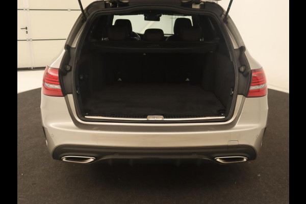 Mercedes-Benz C-Klasse 200 Business Solution AMG | Leder | Carplay | Navigatie | Stoelverwarming | Camera | Adaptive cruise | Full LED | LMV 18 inch