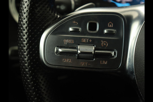 Mercedes-Benz C-Klasse 200 Business Solution AMG | Leder | Carplay | Navigatie | Stoelverwarming | Camera | Adaptive cruise | Full LED | LMV 18 inch