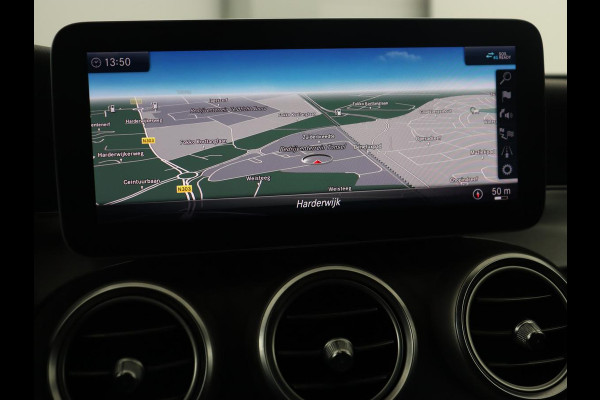 Mercedes-Benz C-Klasse 200 Business Solution AMG | Leder | Carplay | Navigatie | Stoelverwarming | Camera | Adaptive cruise | Full LED | LMV 18 inch
