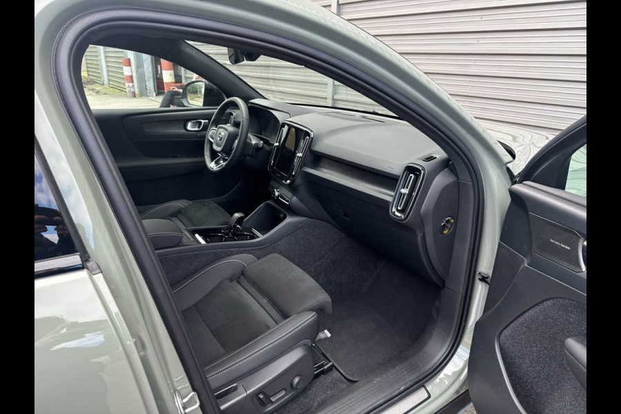 Volvo C40 Recharge Twin Ultimate 78 kWh / speciale demo deal / Black Sheep pakket / 20" Black Diamond Cut /
