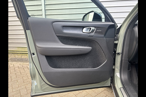 Volvo C40 Recharge Twin Ultimate 78 kWh / speciale demo deal / Black Sheep pakket / 20" Black Diamond Cut /