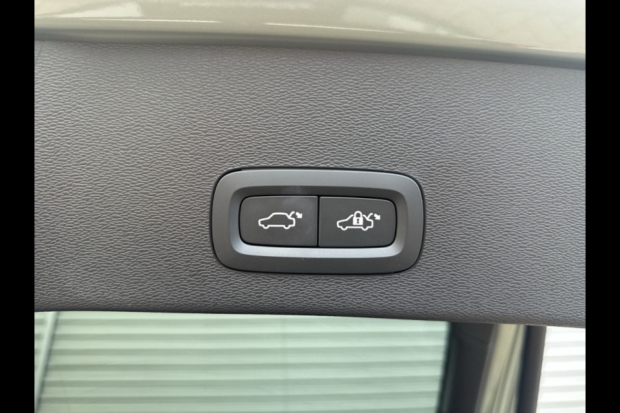 Volvo C40 Recharge Twin Ultimate 78 kWh / speciale demo deal / Black Sheep pakket / 20" Black Diamond Cut /
