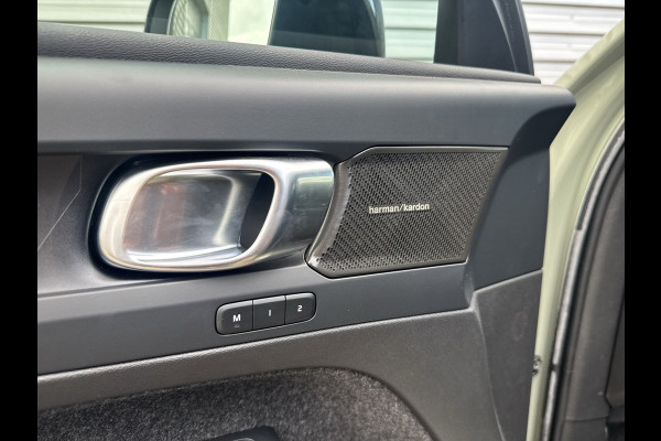 Volvo C40 Recharge Twin Ultimate 78 kWh / speciale demo deal / Black Sheep pakket / 20" Black Diamond Cut /