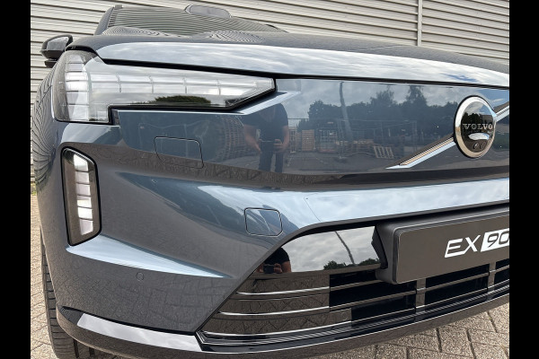 Volvo EX90 Twin Motor Ultra 7p. 111 kWh Uit voorraad leverbaar / Luchtvering / 7 zitplaatsen / Pilot assist-pakket /