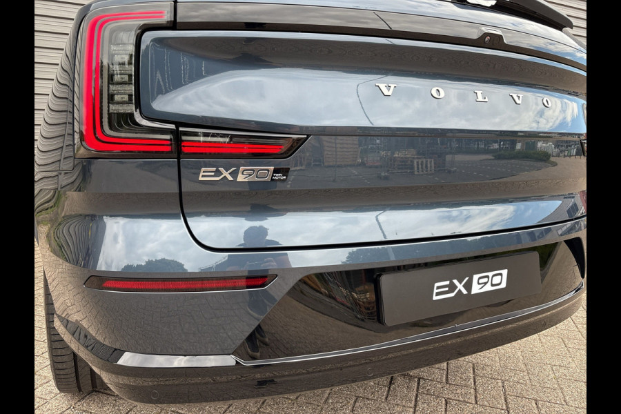 Volvo EX90 Twin Motor Ultra 7p. 111 kWh Uit voorraad leverbaar / Luchtvering / 7 zitplaatsen / Pilot assist-pakket /