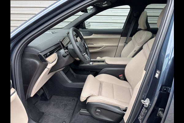Volvo EX90 Twin Motor Ultra 7p. 111 kWh Uit voorraad leverbaar / Luchtvering / 7 zitplaatsen / Pilot assist-pakket /