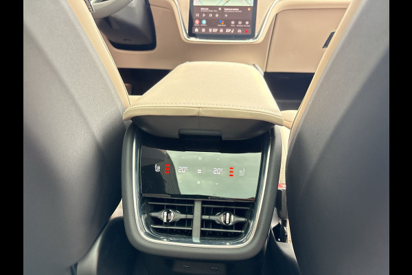 Volvo EX90 Twin Motor Ultra 7p. 111 kWh Uit voorraad leverbaar / Luchtvering / 7 zitplaatsen / Pilot assist-pakket /