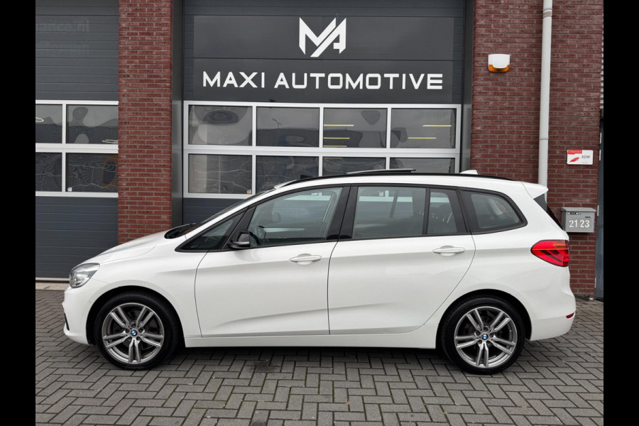 BMW 220i 7p. Gran Tourer LED HUD Pano Navi Camera Keyless