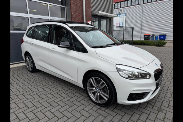 BMW 220i 7p. Gran Tourer LED HUD Pano Navi Camera Keyless