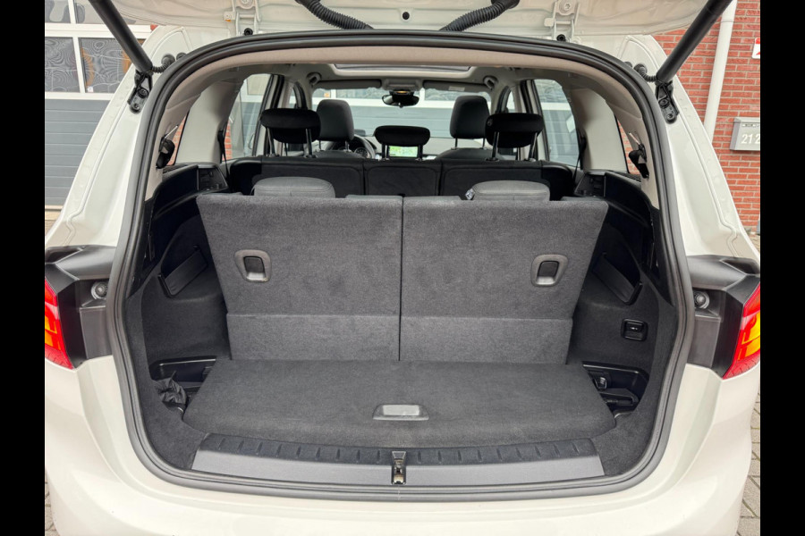 BMW 220i 7p. Gran Tourer LED HUD Pano Navi Camera Keyless