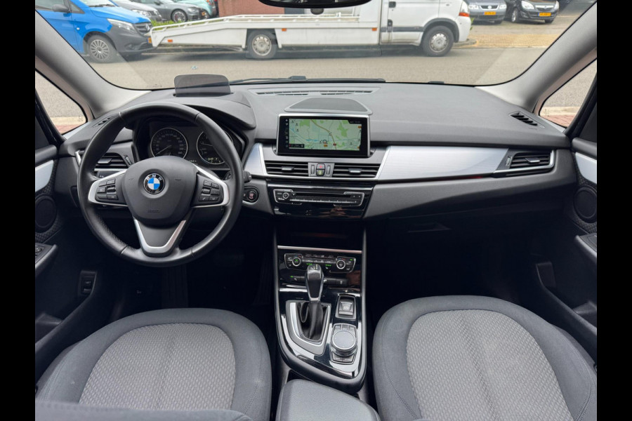 BMW 220i 7p. Gran Tourer LED HUD Pano Navi Camera Keyless
