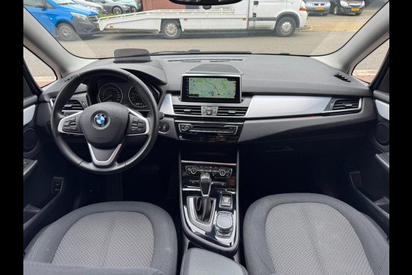 BMW 220i 7p. Gran Tourer LED HUD Pano Navi Camera Keyless
