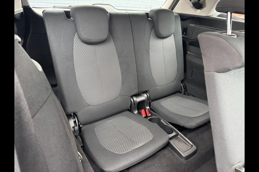 BMW 220i 7p. Gran Tourer LED HUD Pano Navi Camera Keyless