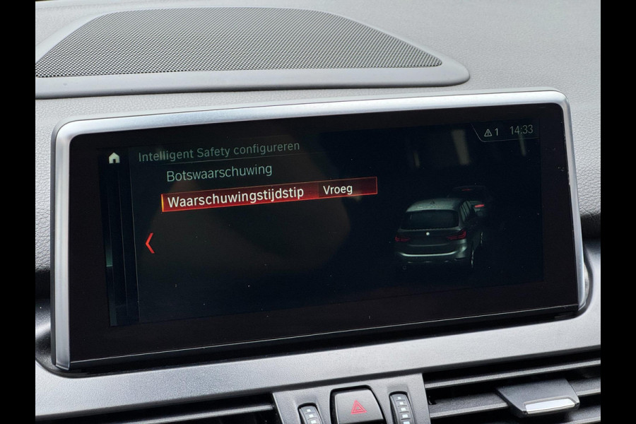 BMW 220i 7p. Gran Tourer LED HUD Pano Navi Camera Keyless