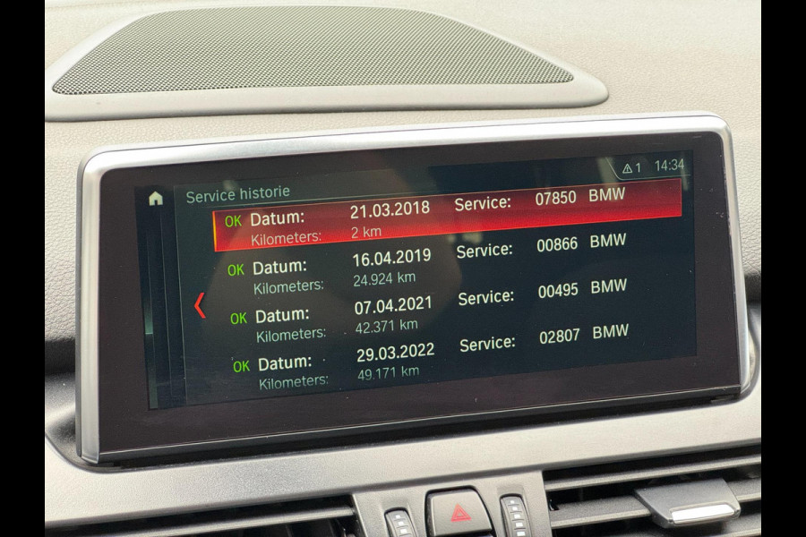 BMW 220i 7p. Gran Tourer LED HUD Pano Navi Camera Keyless