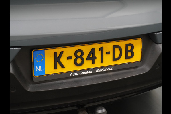 Volvo XC40 Recharge P8 408pk AWD R-Design Pano-dak Leer/Alcantara 360°Camera Adap.CruiseWarmtepomp Apple Carplay Android AutoTrekhaak Harma Stoel+Achterbankverwarming DAB Bluetooth Led Elek.Achterklep 1.500KG Trekgewicht 1e Eigenaar Origineel Nederlandse Auto € 66.000 nieuw!