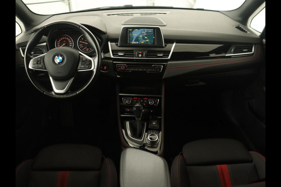 BMW 2 Serie Active Tourer 218i Sport Line | Stoelverwarming | Full LED | Sportstoelen | Navigatie | Bluetooth | Park Assist | Climate control | Cruise control