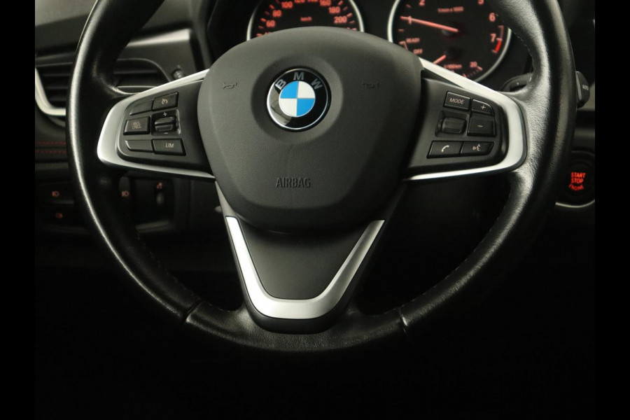 BMW 2 Serie Active Tourer 218i Sport Line | Stoelverwarming | Full LED | Sportstoelen | Navigatie | Bluetooth | Park Assist | Climate control | Cruise control