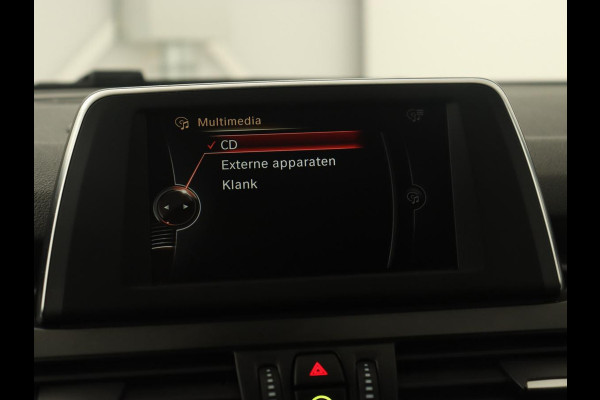 BMW 2 Serie Active Tourer 218i Sport Line | Stoelverwarming | Full LED | Sportstoelen | Navigatie | Bluetooth | Park Assist | Climate control | Cruise control