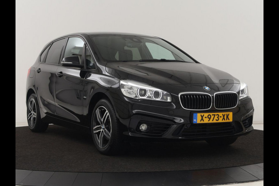 BMW 2 Serie Active Tourer 218i Sport Line | Stoelverwarming | Full LED | Sportstoelen | Navigatie | Bluetooth | Park Assist | Climate control | Cruise control